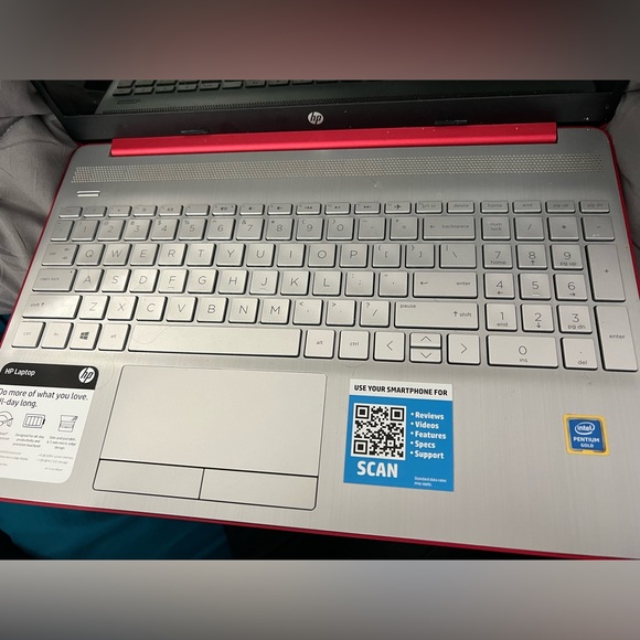 HP Notebook 15-d1083wm - Picture 3 of 3